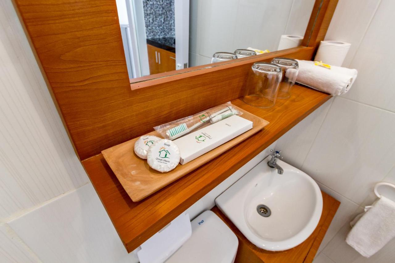 Omah Manis Hostel Yogyakarta Ngoại thất bức ảnh